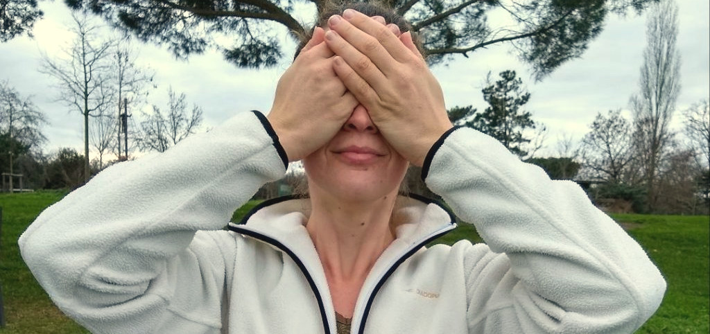 le palming prévient la fatigue oculaire